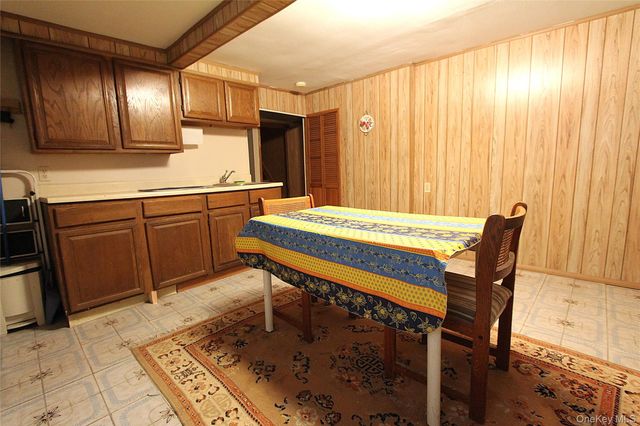 72-19 66th Road, Middle Village, NY 11379