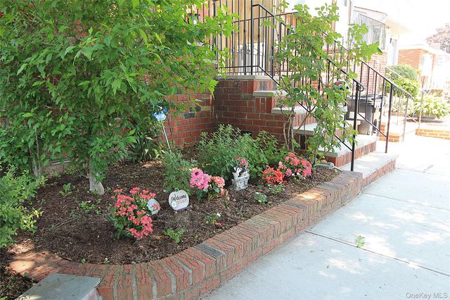 72-19 66th Road, Middle Village, NY 11379