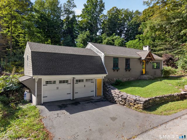 17 Pound Hill Road, Franklin, CT 06254