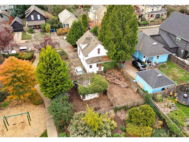 4044 Ne 6TH Ave, Portland, OR 97212