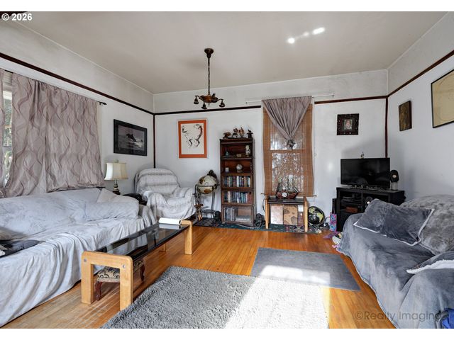 4044 Ne 6TH Ave, Portland, OR 97212