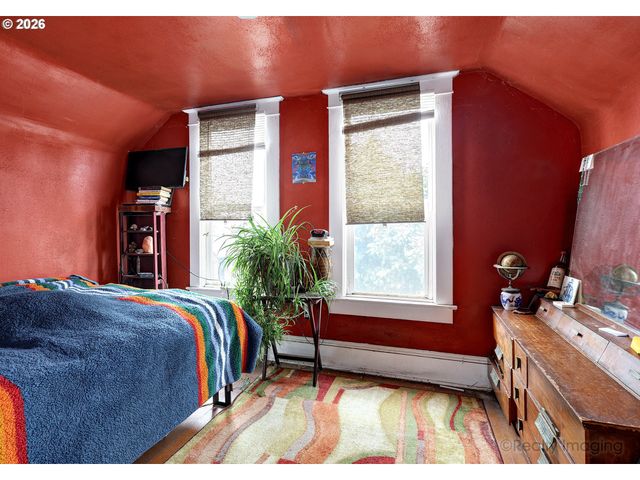 4044 Ne 6TH Ave, Portland, OR 97212