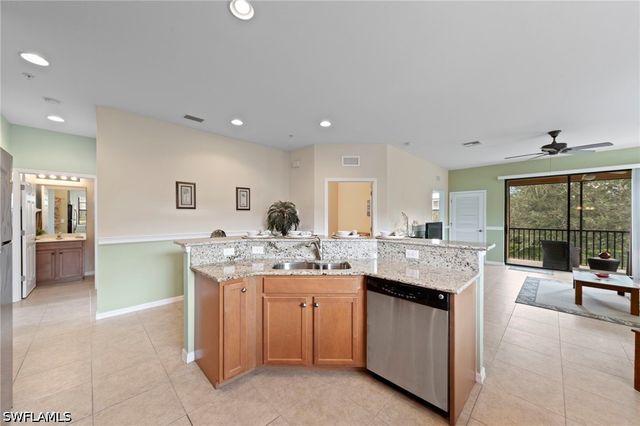 3712 Pino Vista WAY 4, Estero, FL 33928