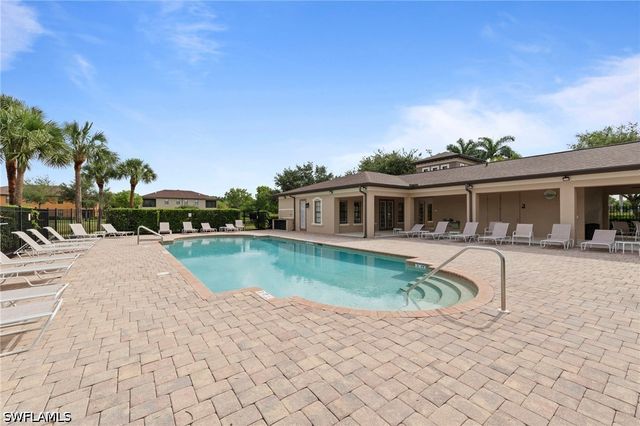 3712 Pino Vista WAY 4, Estero, FL 33928