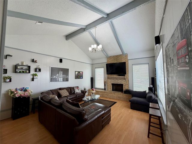 15111 Chasehill Drive, Houston, TX 77489