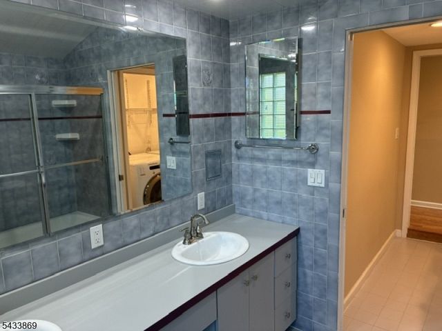19 Crescent Rd, Wayne Twp., NJ 07470