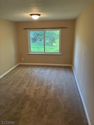 19 Crescent Rd, Wayne Twp., NJ 07470
