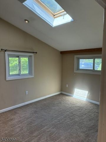 19 Crescent Rd, Wayne Twp., NJ 07470