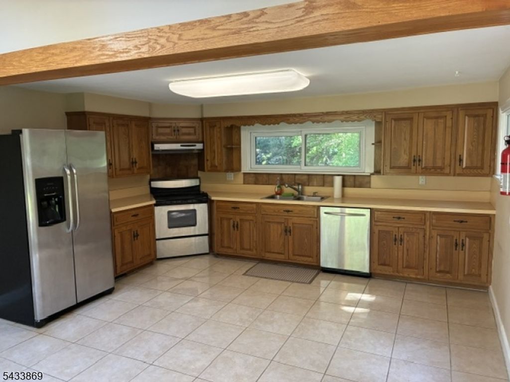 19 Crescent Rd, Wayne Twp., NJ 07470