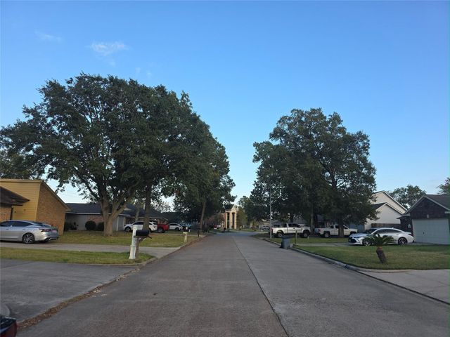 427 Vane Way, Crosby, TX 77532