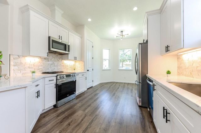 427 Vane Way, Crosby, TX 77532