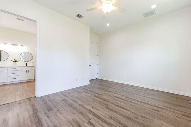 427 Vane Way, Crosby, TX 77532