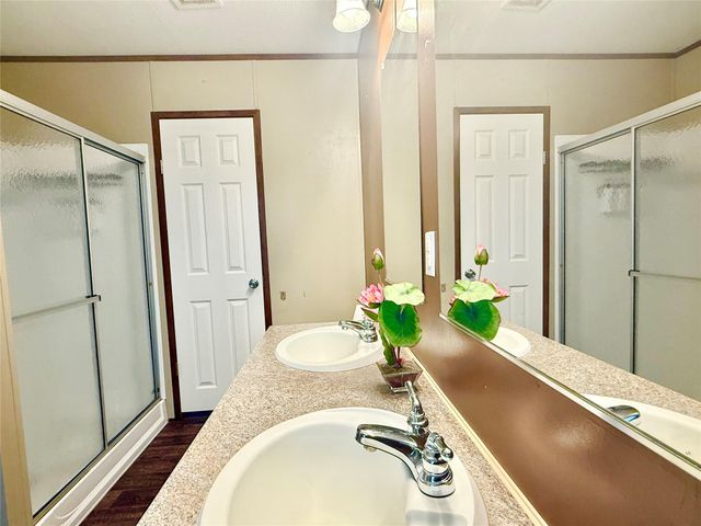 210 Lake Drive, Oyster Creek, TX 77541