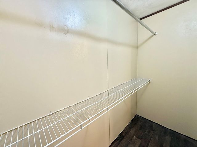 210 Lake Drive, Oyster Creek, TX 77541