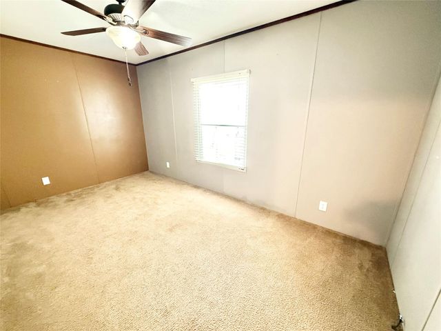 210 Lake Drive, Oyster Creek, TX 77541