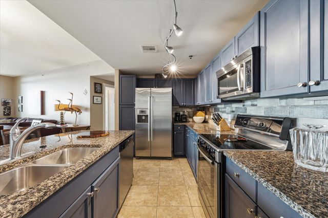 801 E Beach Drive TW0908, Galveston, TX 77550