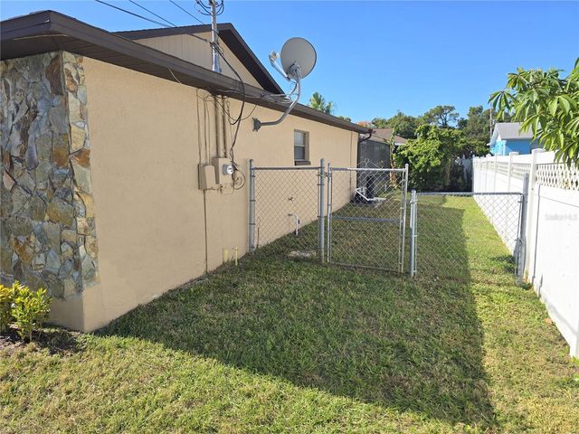 16201 PINE RIDGE DRIVE, Hudson, FL 34667