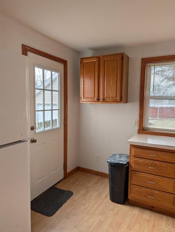 1711 Maine Street, Saginaw, MI 48602