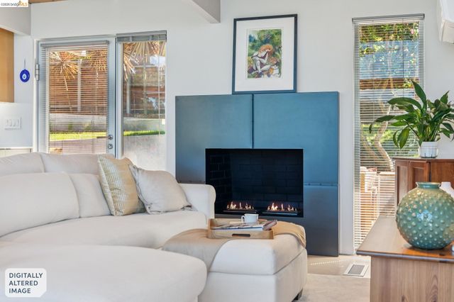 6733 Snake Rd, Oakland, CA 94611