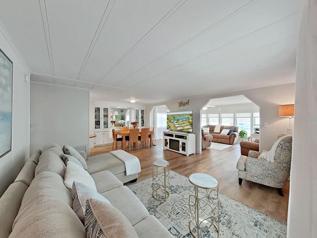 4928 FOXDALE DR, Lakeland, FL 33810