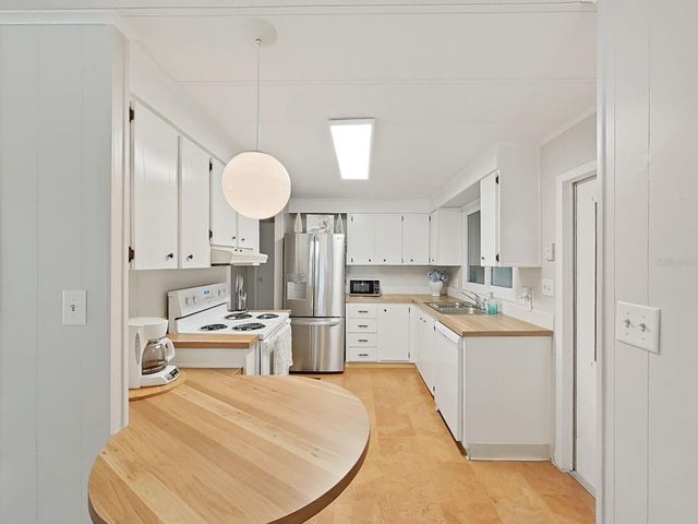 4928 FOXDALE DR, Lakeland, FL 33810