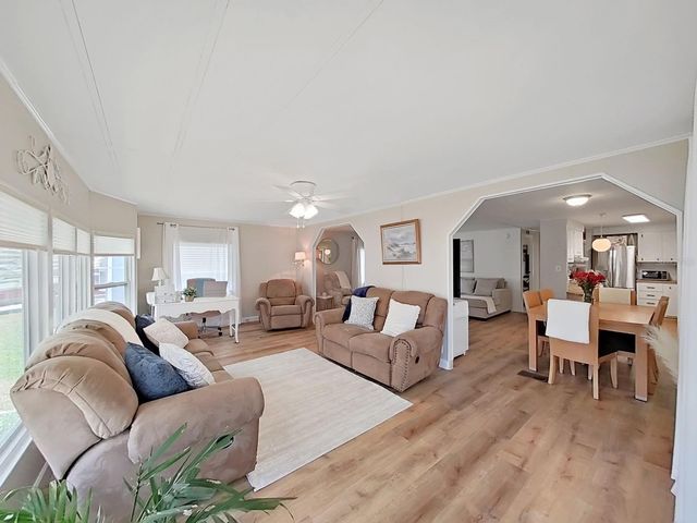 4928 FOXDALE DR, Lakeland, FL 33810