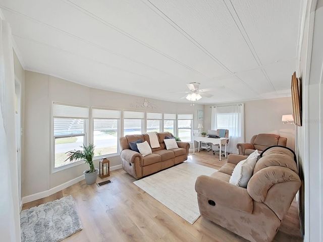 4928 FOXDALE DR, Lakeland, FL 33810