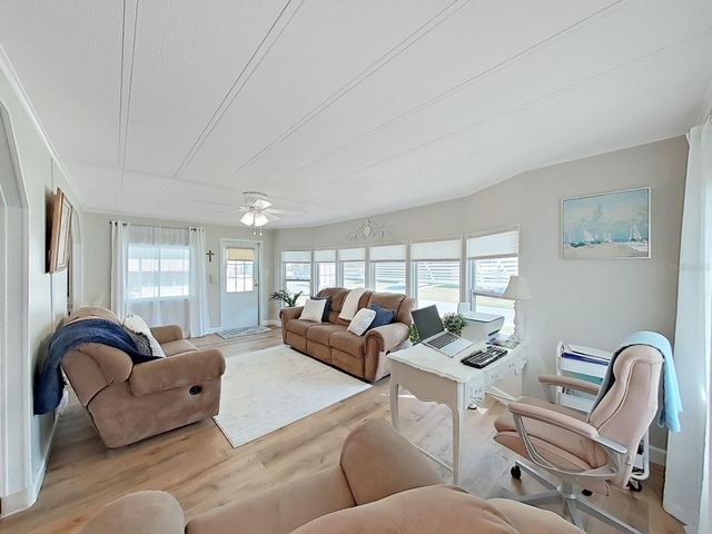 4928 FOXDALE DR, Lakeland, FL 33810