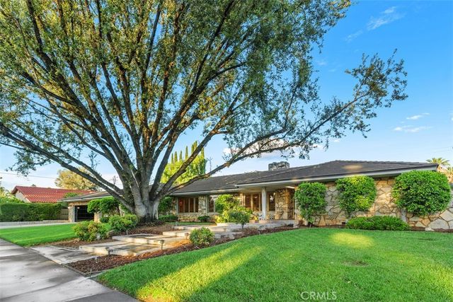 5910 Victoria, Riverside, CA 92506