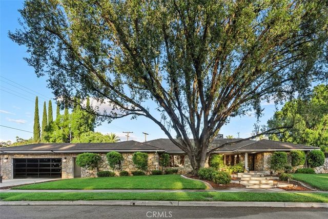 5910 Victoria, Riverside, CA 92506