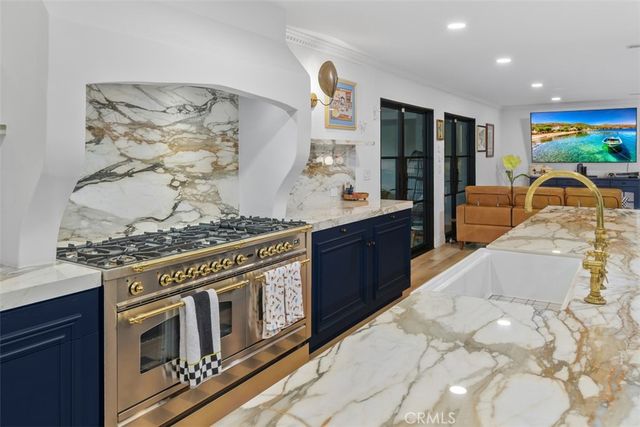 5910 Victoria, Riverside, CA 92506