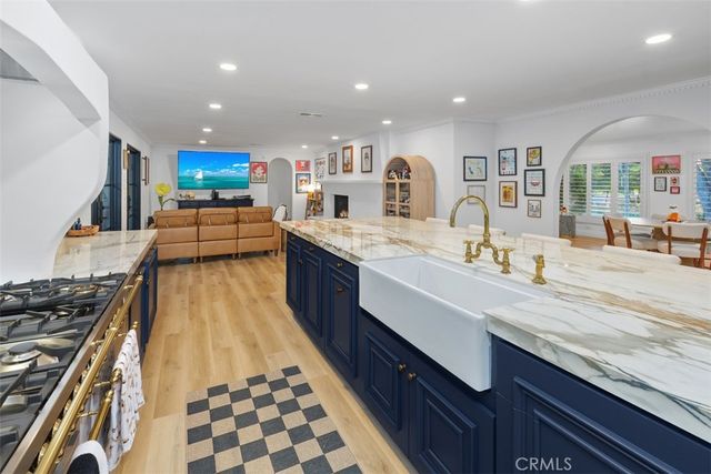 5910 Victoria, Riverside, CA 92506