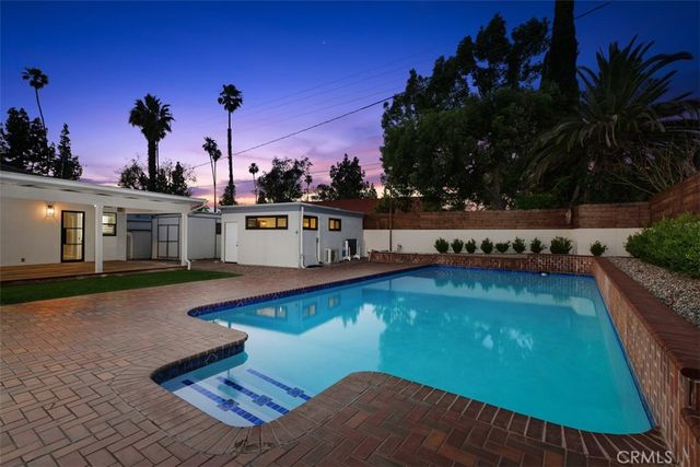 5910 Victoria, Riverside, CA 92506