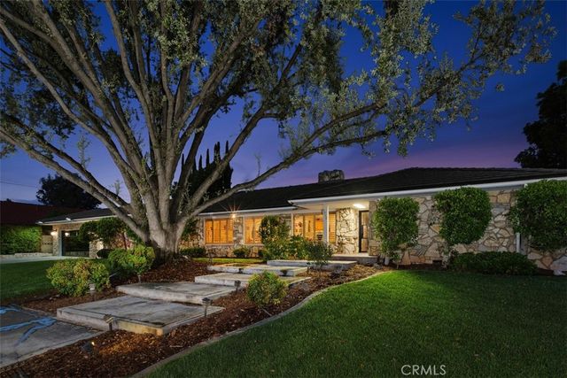 5910 Victoria, Riverside, CA 92506