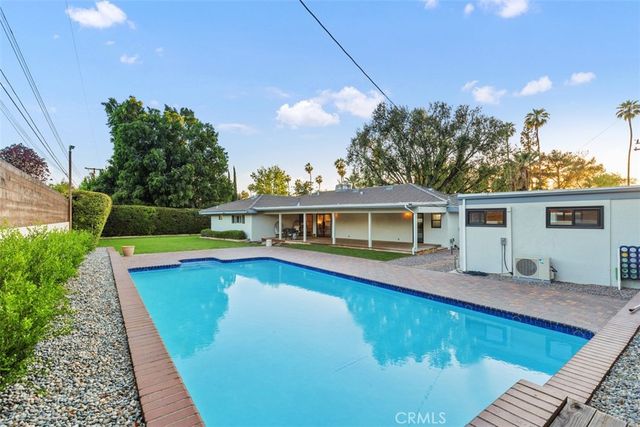 5910 Victoria, Riverside, CA 92506