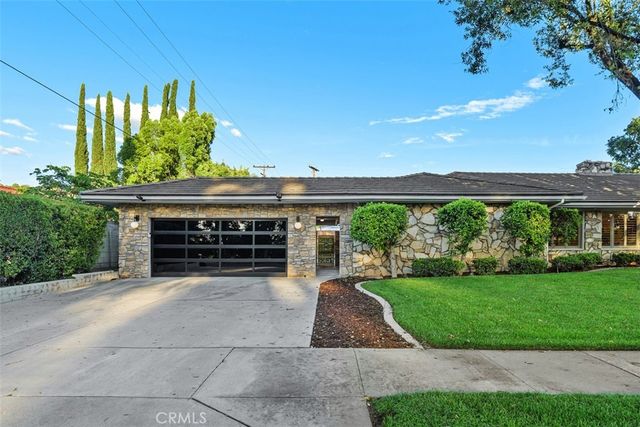 5910 Victoria, Riverside, CA 92506