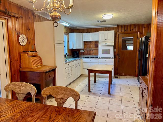 3988 Greenwood Drive, Lenoir, NC 28645