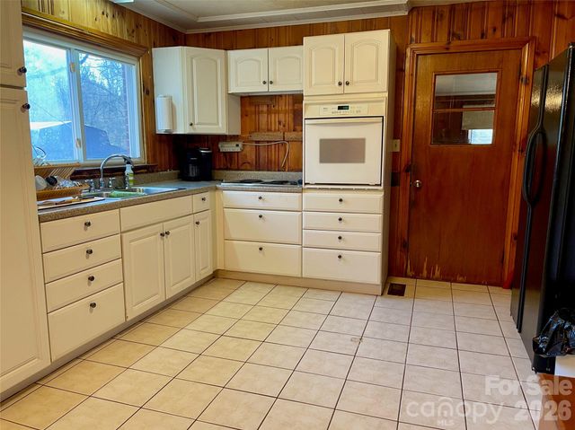 3988 Greenwood Drive, Lenoir, NC 28645