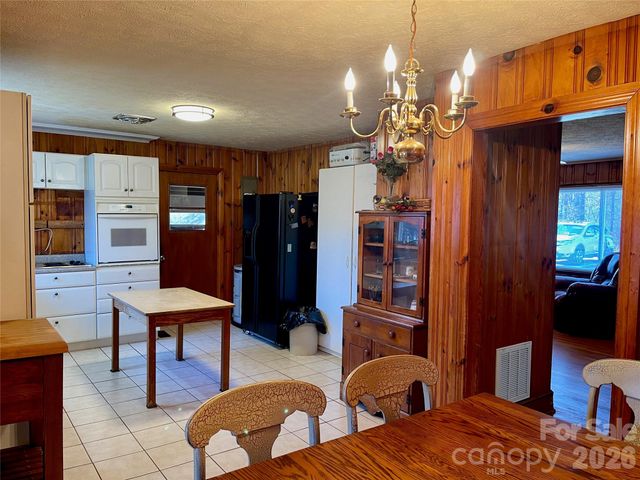 3988 Greenwood Drive, Lenoir, NC 28645