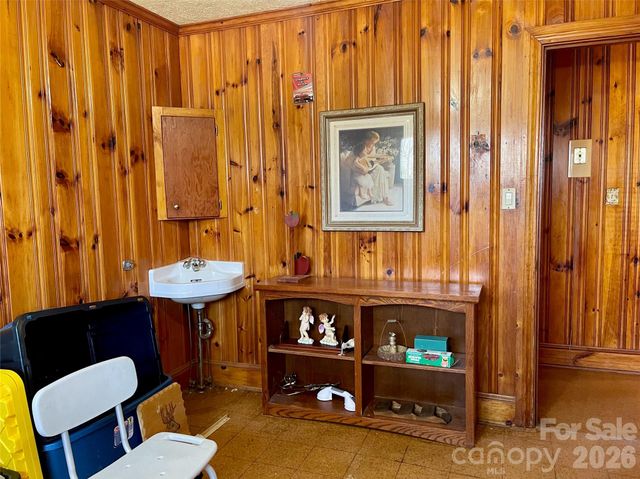 3988 Greenwood Drive, Lenoir, NC 28645