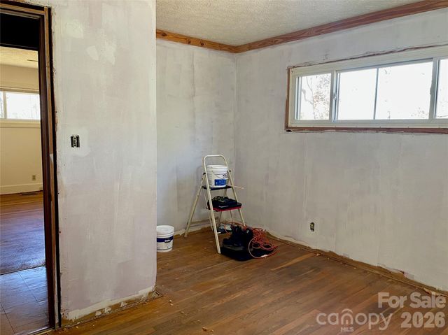 3988 Greenwood Drive, Lenoir, NC 28645