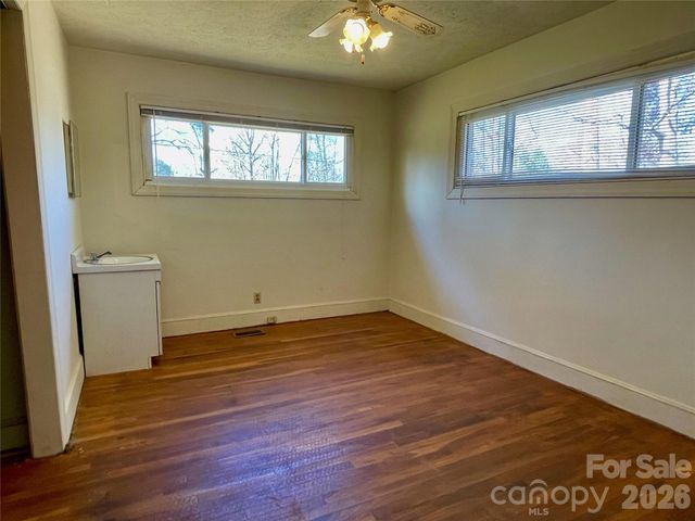 3988 Greenwood Drive, Lenoir, NC 28645