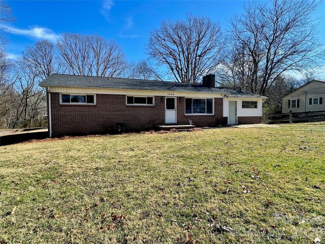 3988 Greenwood Drive, Lenoir, NC 28645