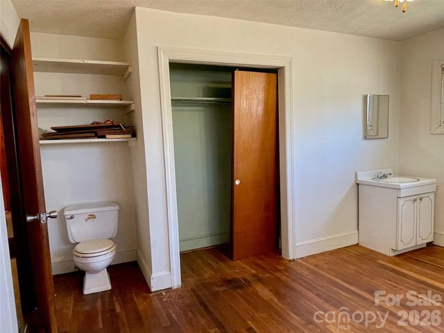 3988 Greenwood Drive, Lenoir, NC 28645