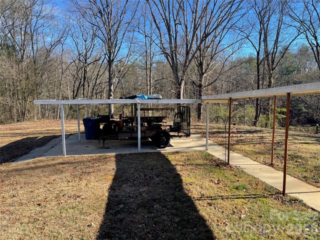 3988 Greenwood Drive, Lenoir, NC 28645