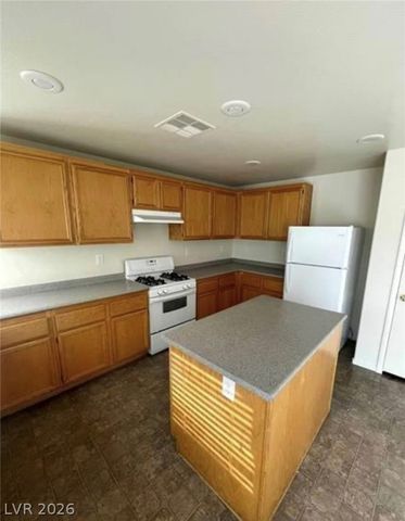 3425 Palatine Hills Avenue, North Las Vegas, NV 89081