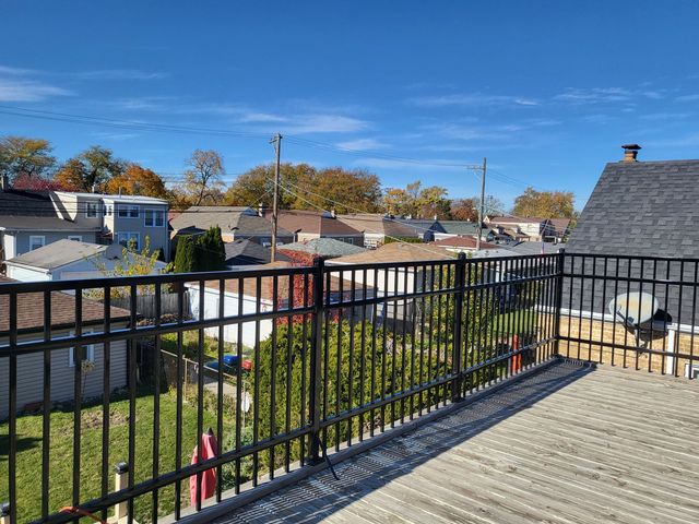 3312 N New England Avenue, Chicago, IL 60634