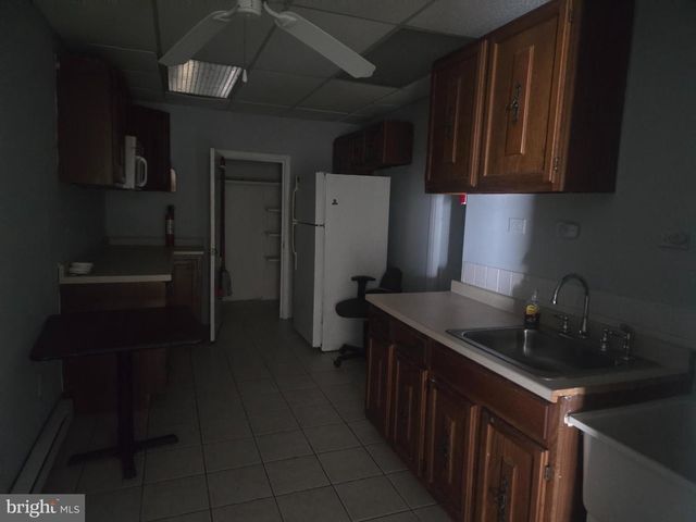 925 MARKET ST, Marcus Hook, PA 19061