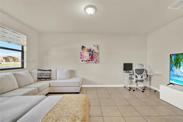 9411 W 35th Ave, Hialeah, FL 33018