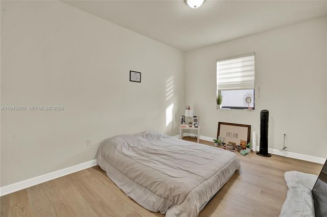 9411 W 35th Ave, Hialeah, FL 33018